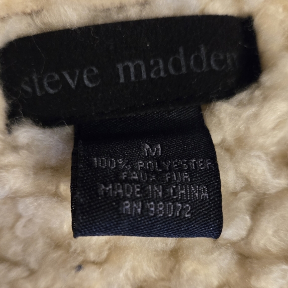 🔥🔥🔥SALE🔥🔥🔥Steve Madden Faux Shearling Vest - Picture 3 of 3